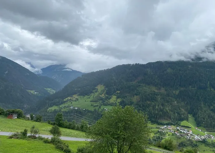 Zangerle 公寓 弗利斯